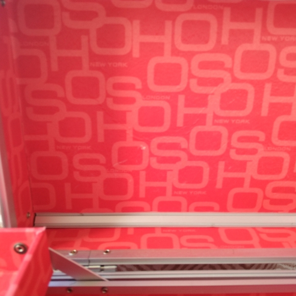 Makeup case - Picture 2 of 9